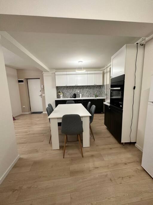 Ultracentral Luxury Apartament Timișoara Zewnętrze zdjęcie